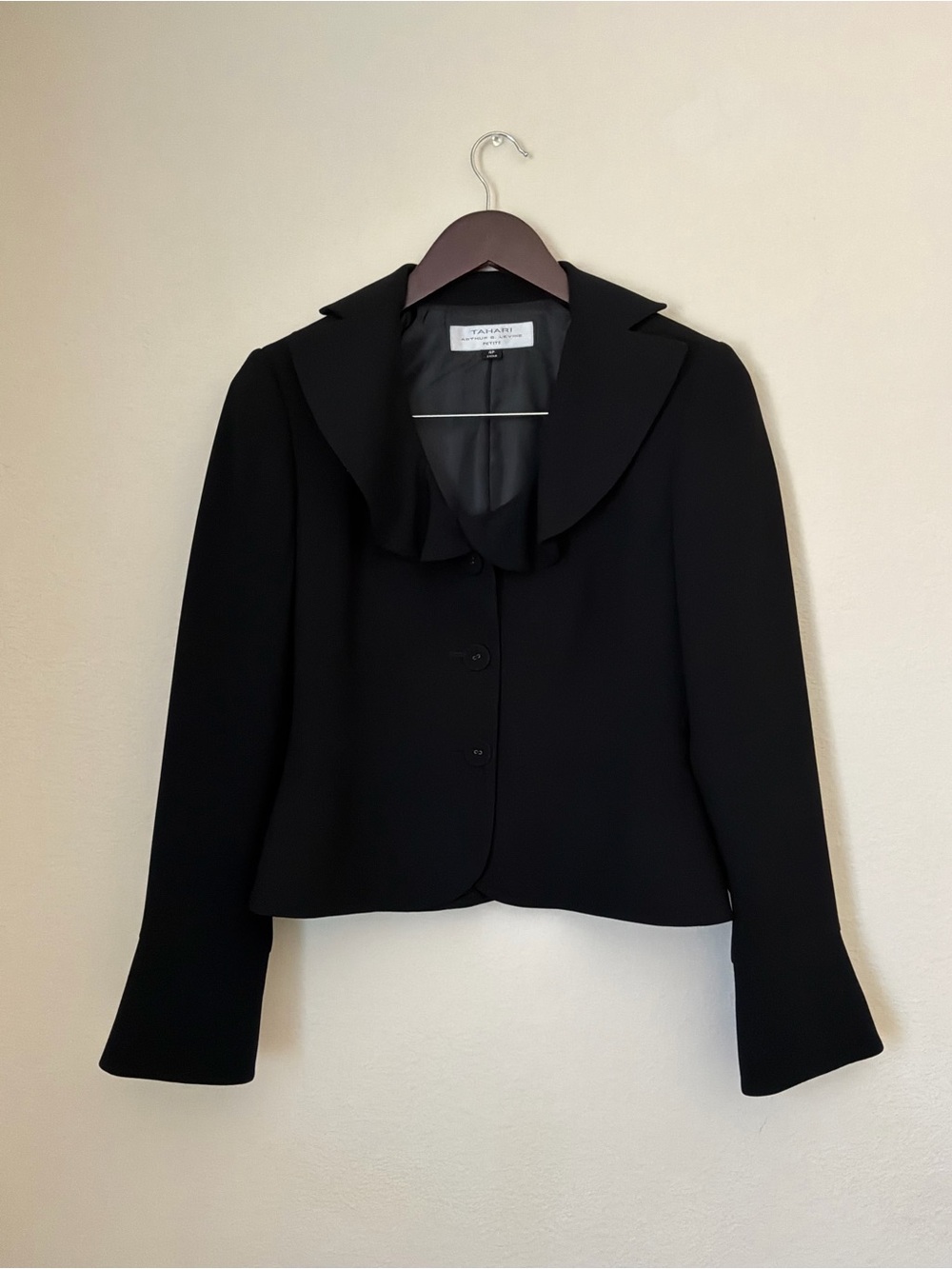 Tahari Arthur S. Levine Black Ruffle Collar Blazer Jacket